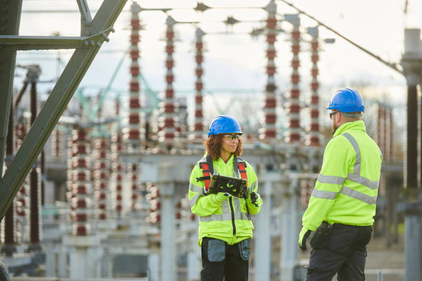 Best Local Electrician Companies  in Menasha, WI