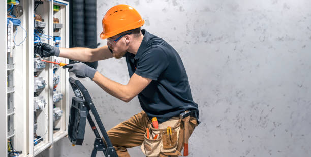 Best Electrical Troubleshooting Services  in Menasha, WI